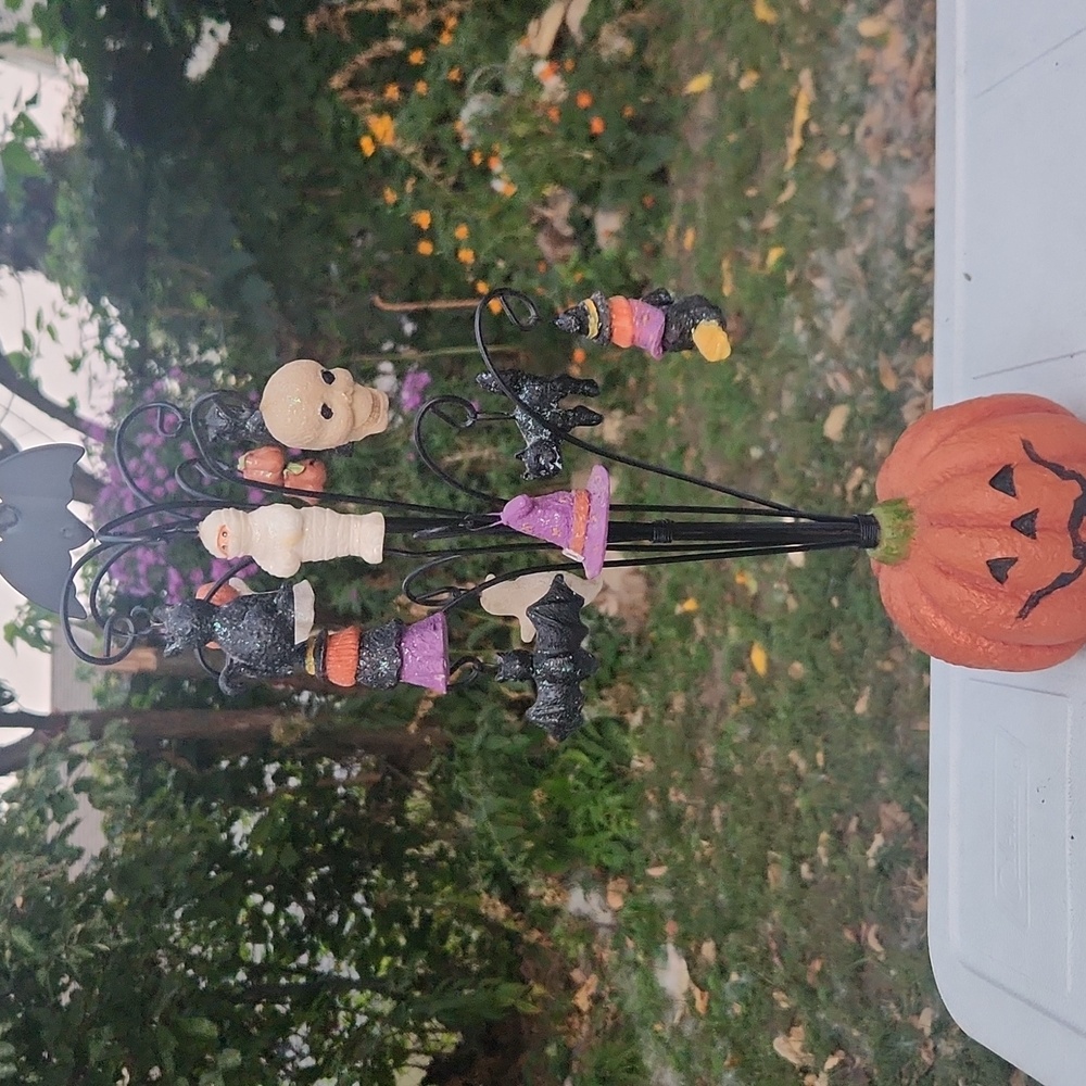 Vintage Halloween Pumpkin Tree with accessories bat, witch, mummy, pumpkin head. - Picture 1 of 7